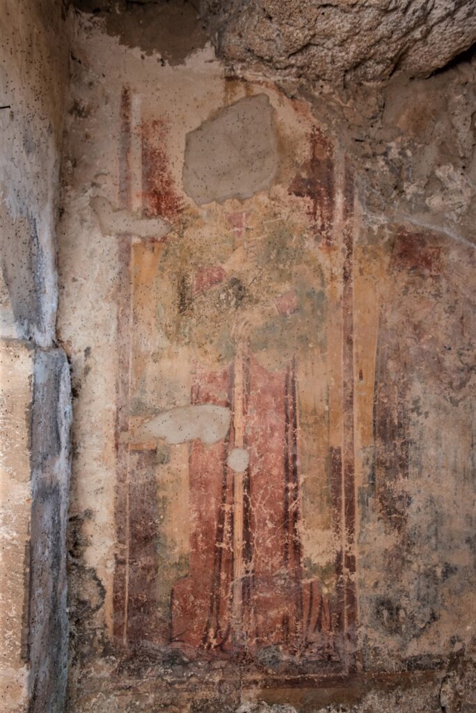 Lizzano cripta Medioevo Puglia Annunziata pittura bizantina Sant'Antonio Abate
