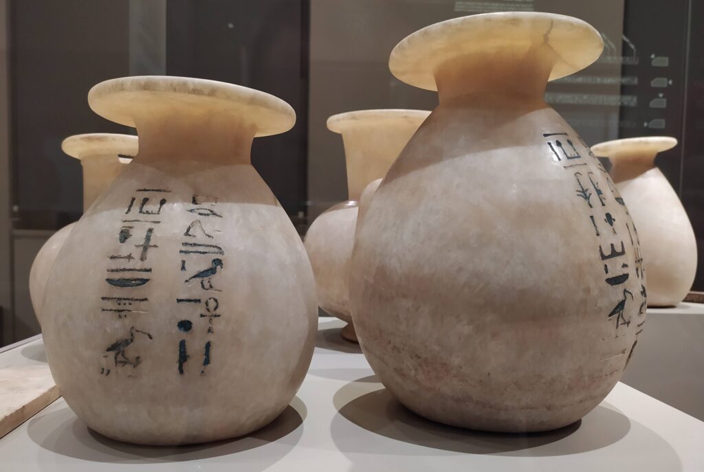 Museo Egizio Torino vasi