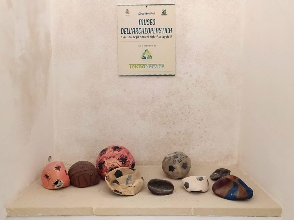 museo archeoplastica inquinamento palloni